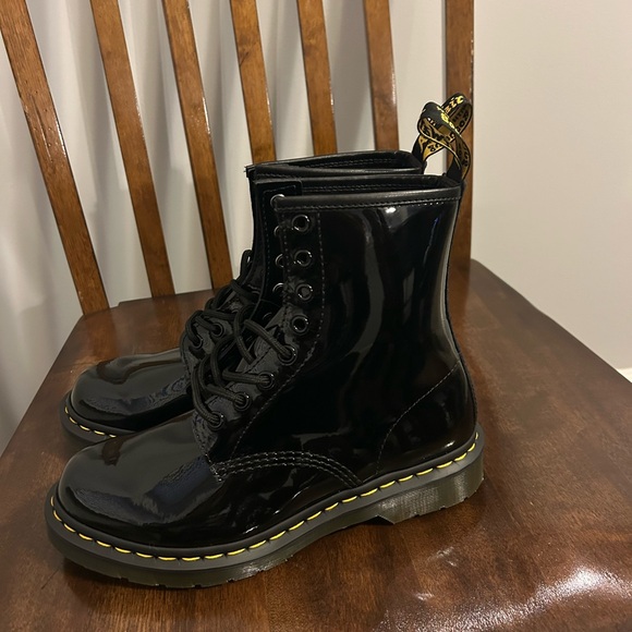 DR. MARTENS 11821 Women's Boot Patent Leather Combat Boots Black size 5 - Picture 3 of 7